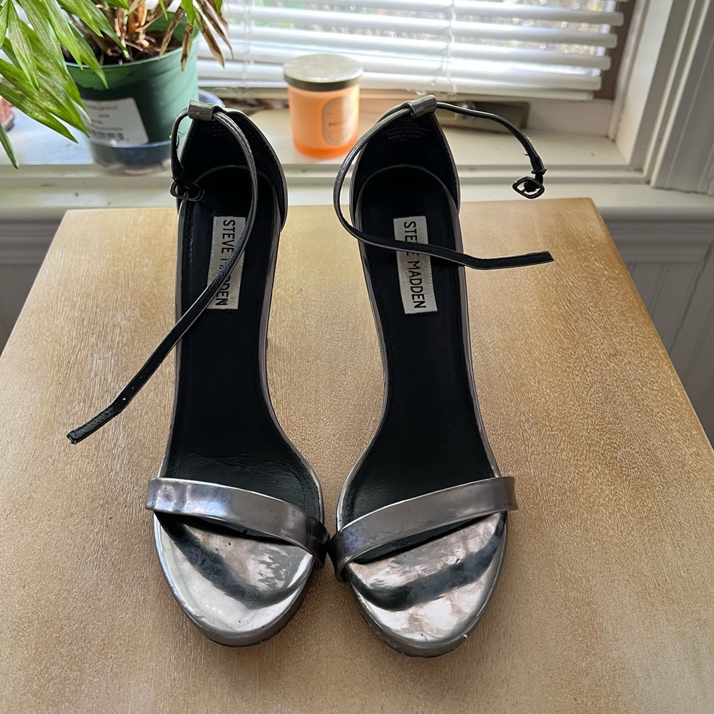 Steve Madden gunmetal heels